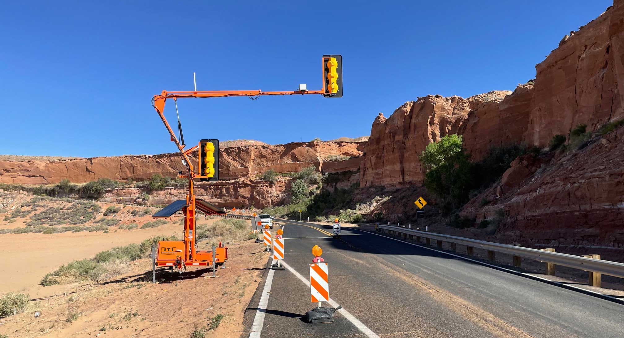 ADDCO-PTS-2000-arizona Weather-resistant traffic signals