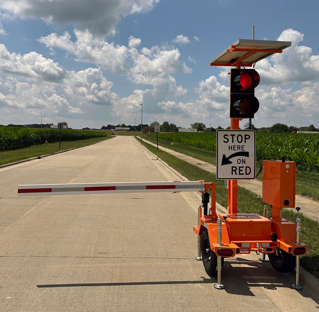 Solar Powered Traffic Signal Solutions: JTI’s Innovative Product Line