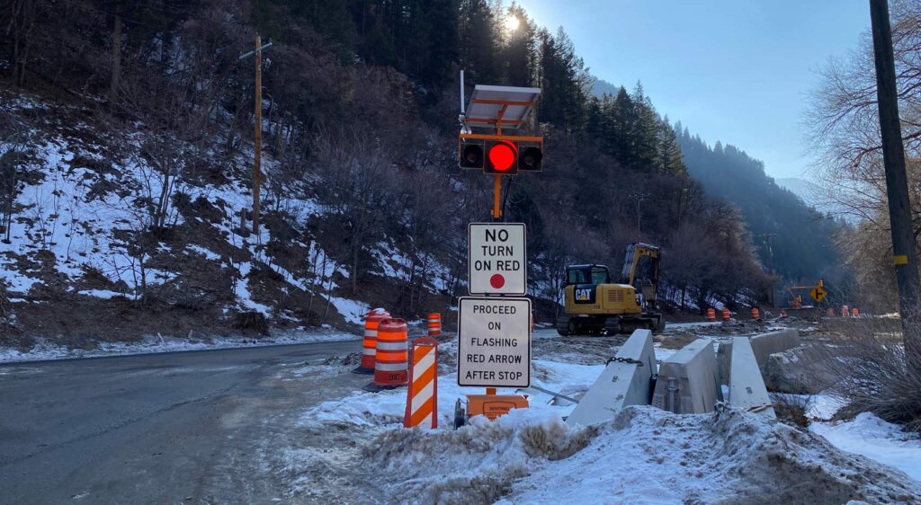 Weather-resistant traffic signals